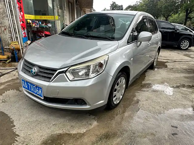  Venucia Venucia R50 2012 1.6L Automatic Comfort Edition