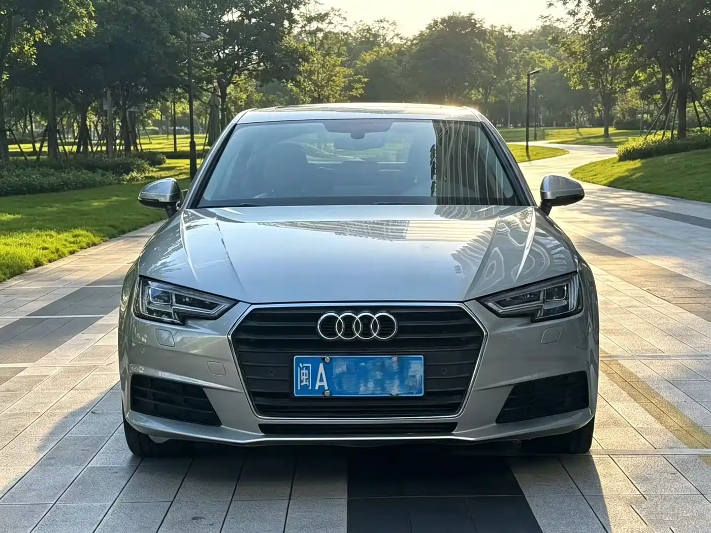 Фото 1 - Audi A4L