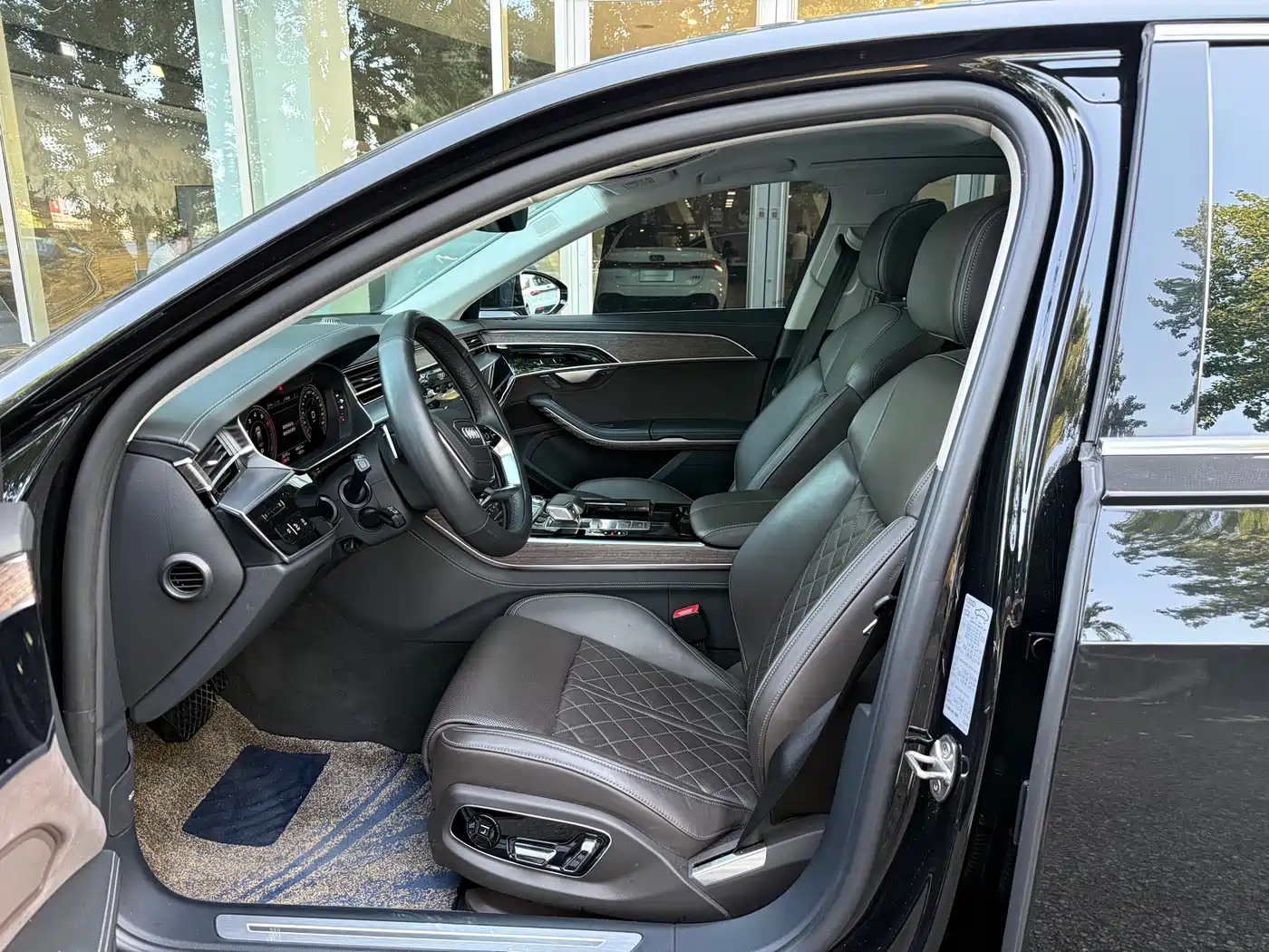 Audi A8 2024 Model A8L 55 TFSI quattro Flagship фото 4