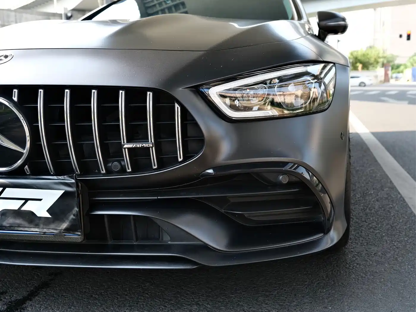 صورة 4 - Mercedes-Benz AMG GT