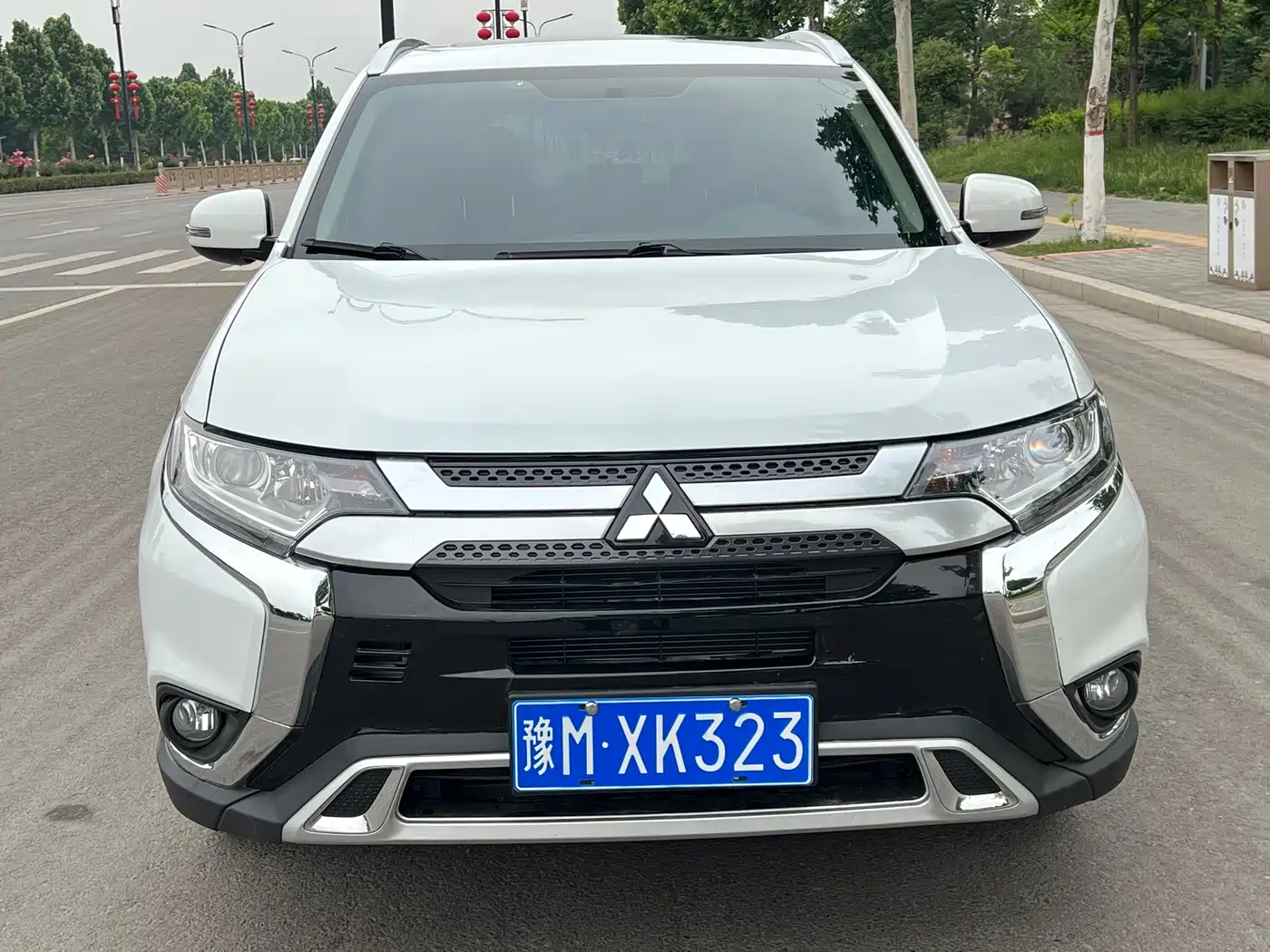 Mitsubishi Outlander 2019 2.0L 2WD Enjoy 7-Seater China VI фото 2