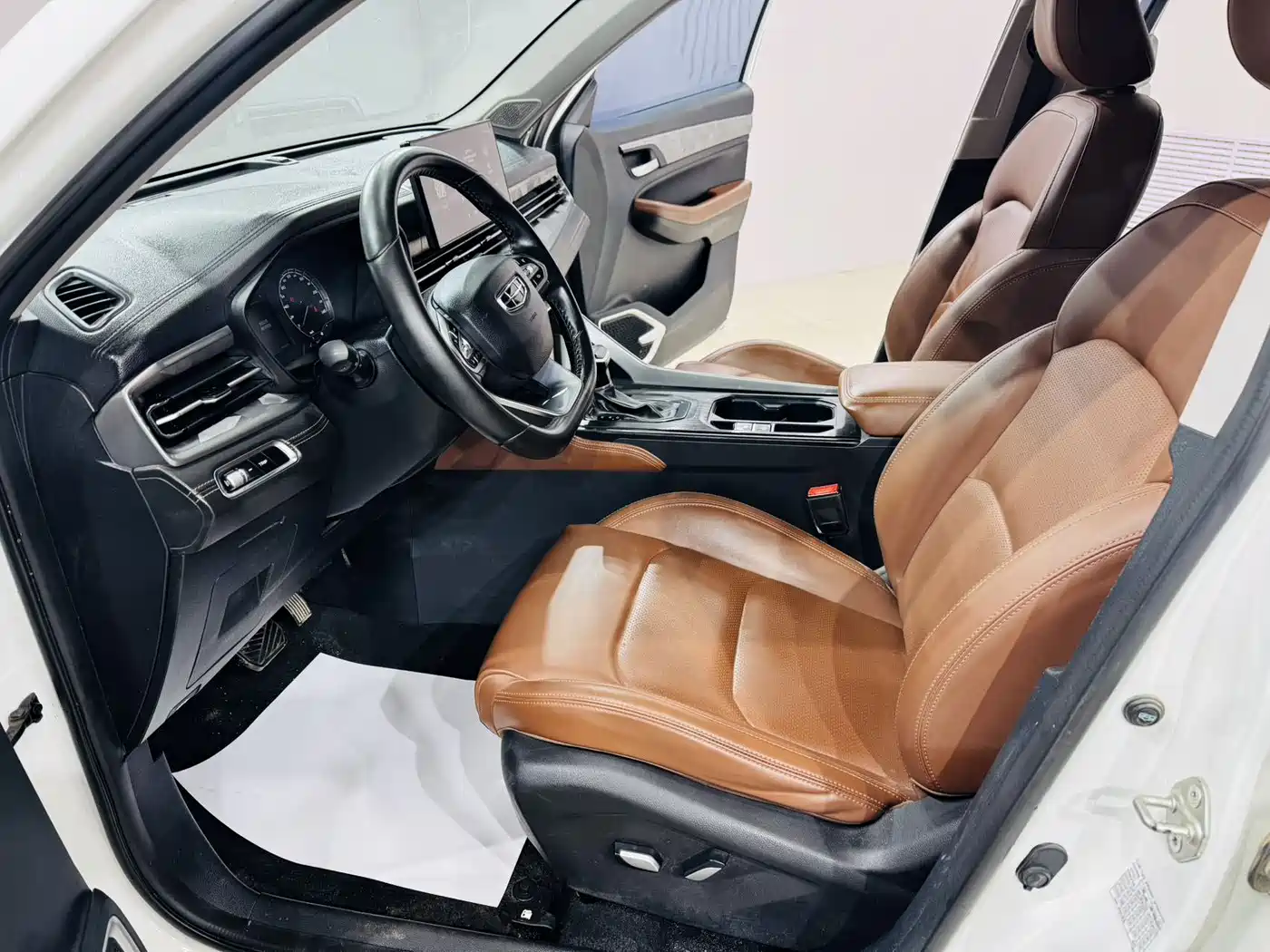 GEELY AUTOMOBILE VISION X6