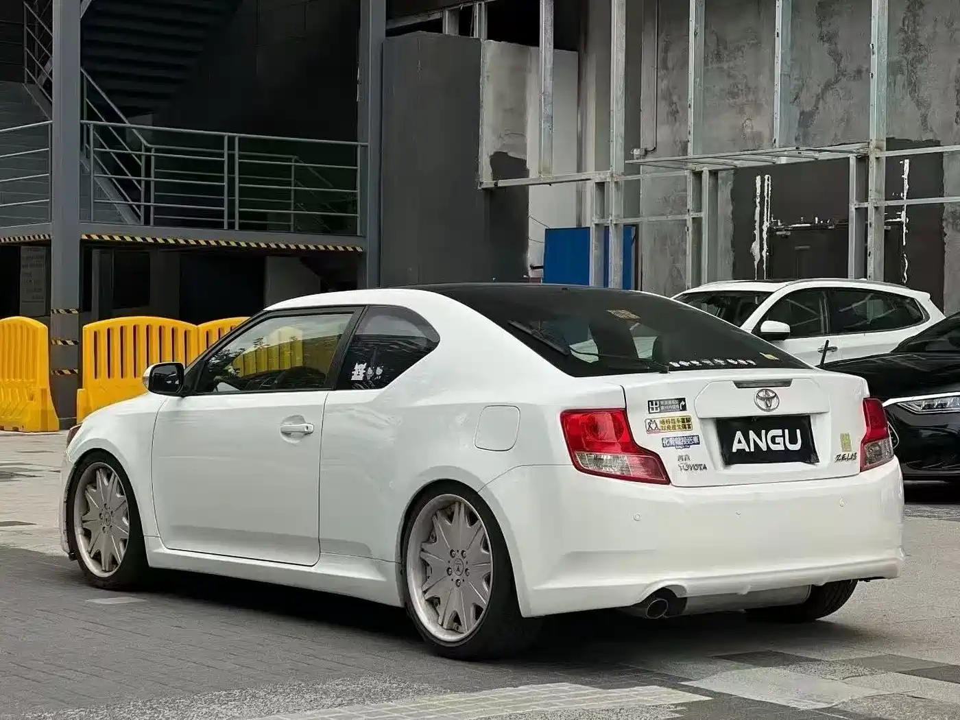 Toyota Zelos 2011 2.5L Luxury Edition фото 7
