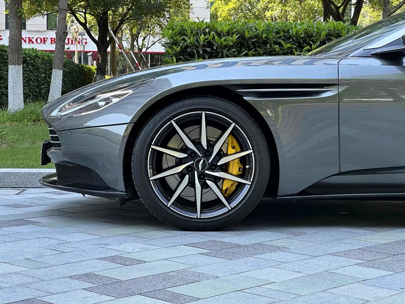 Aston Martin DB11 2018 2017 4.0T V8