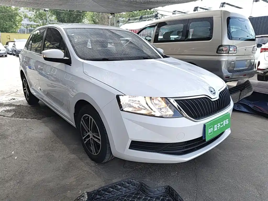 Škoda Skoda Rapid Spaceback 2019 Facelift 1.5L Automatic Standard Version China VI фото 4