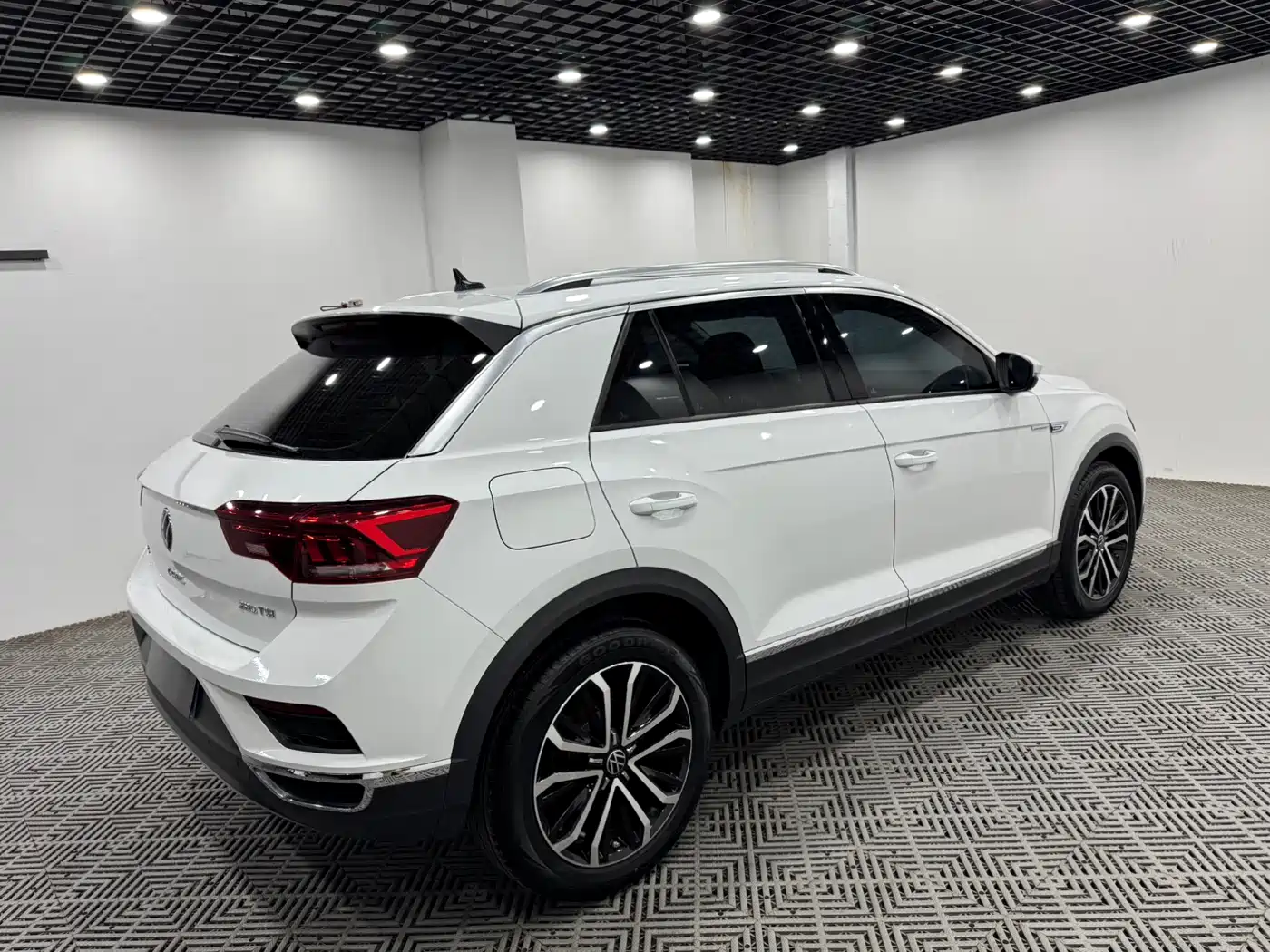Volkswagen T-ROC 2022 280TSI DSG 2WD Comfort PLUS фото 7