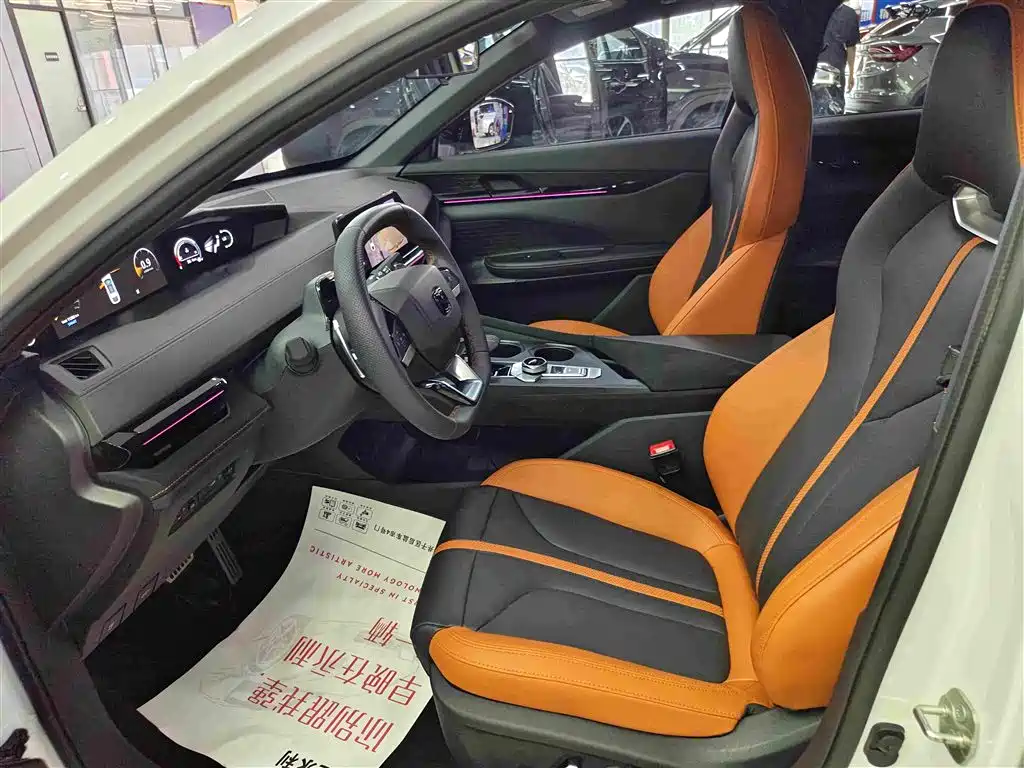 Changan UNI-V 2025 2024 1.5T Deluxe Sport