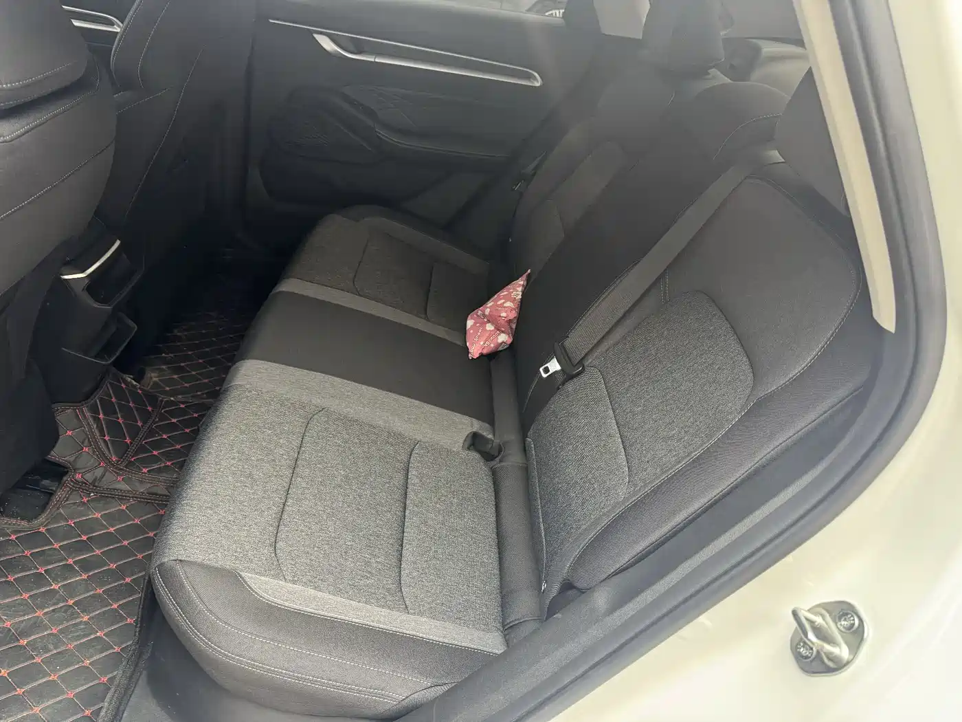 GEELY AUTOMOBILE EMGRAND