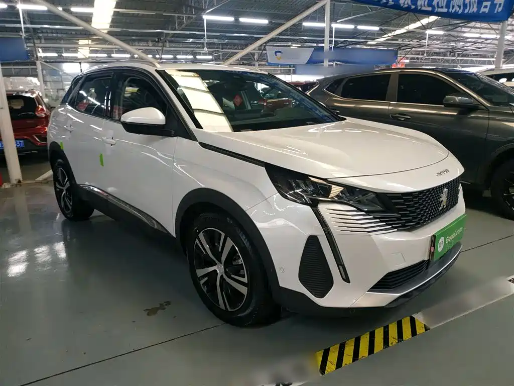 PEUGEOT 4008