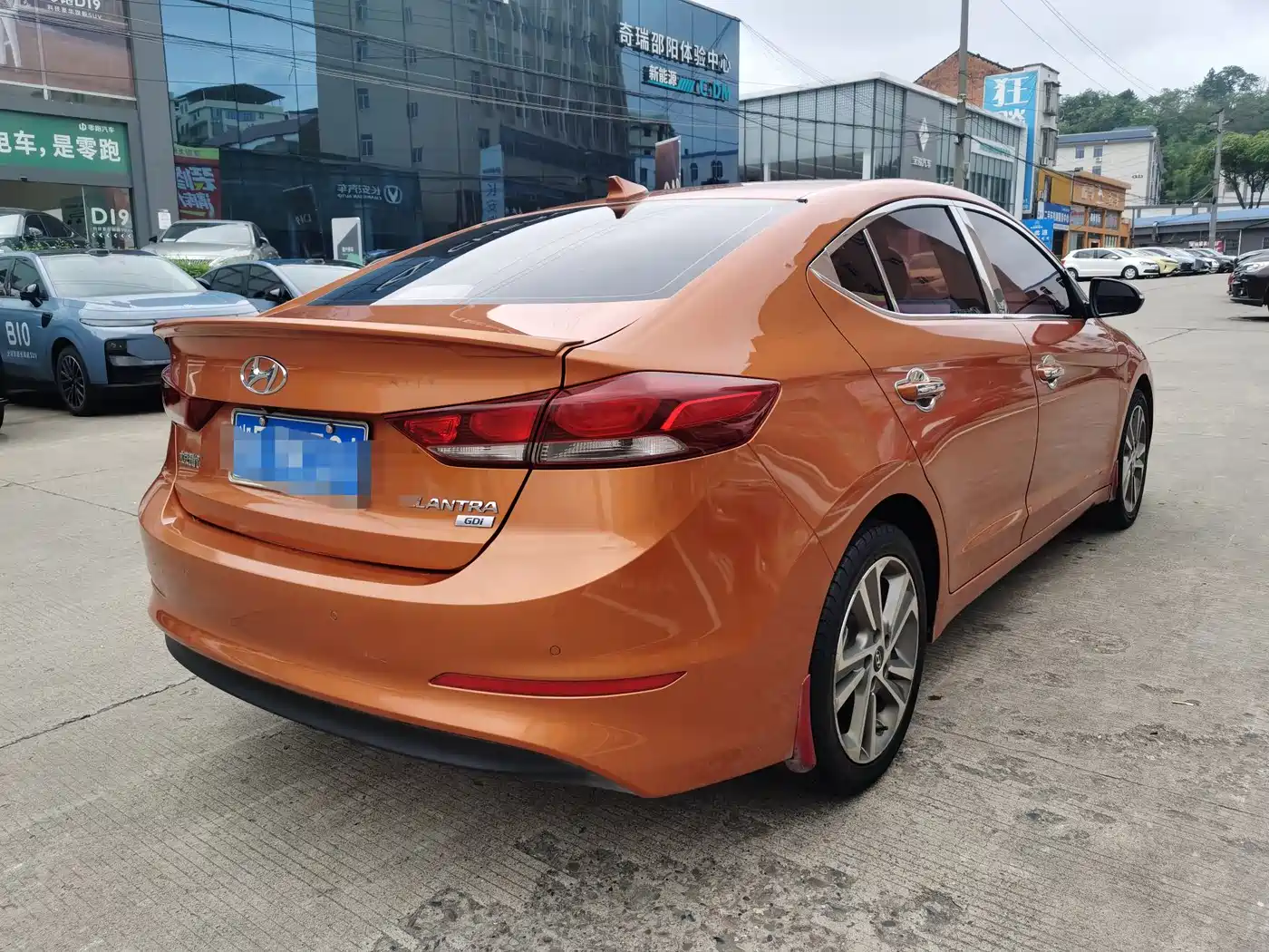 Hyundai Elantra 2016 Model 1.6L Automatic Smart Elite фото 7