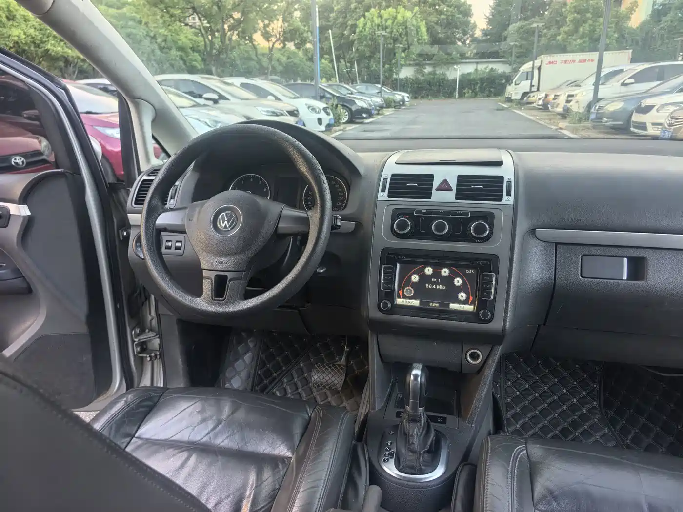 Volkswagen Touran 2013 2013 1.4T DSG Comfort 5-seater