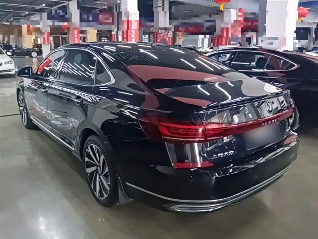 Volkswagen Passat 2024 380TSI Dragon Glory Edition фото 5
