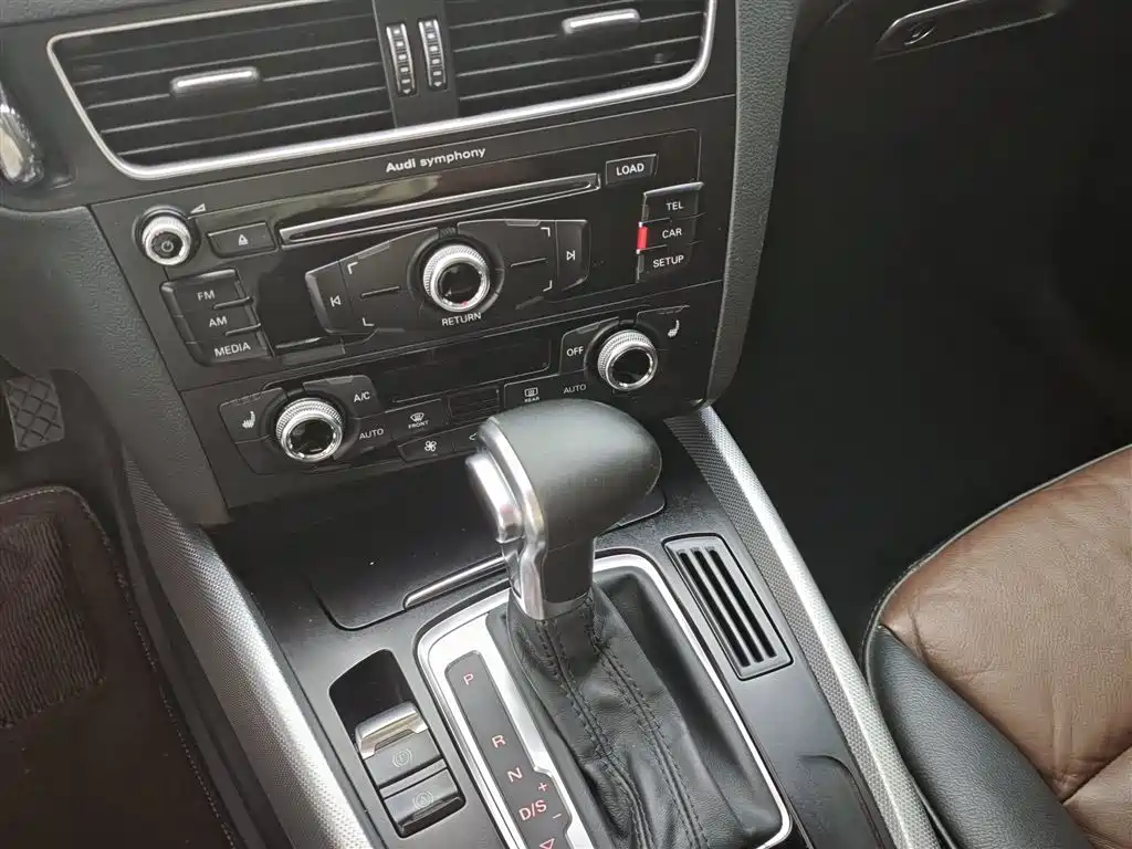 Audi Q5 2016 40 TFSI Technology Model фото 9