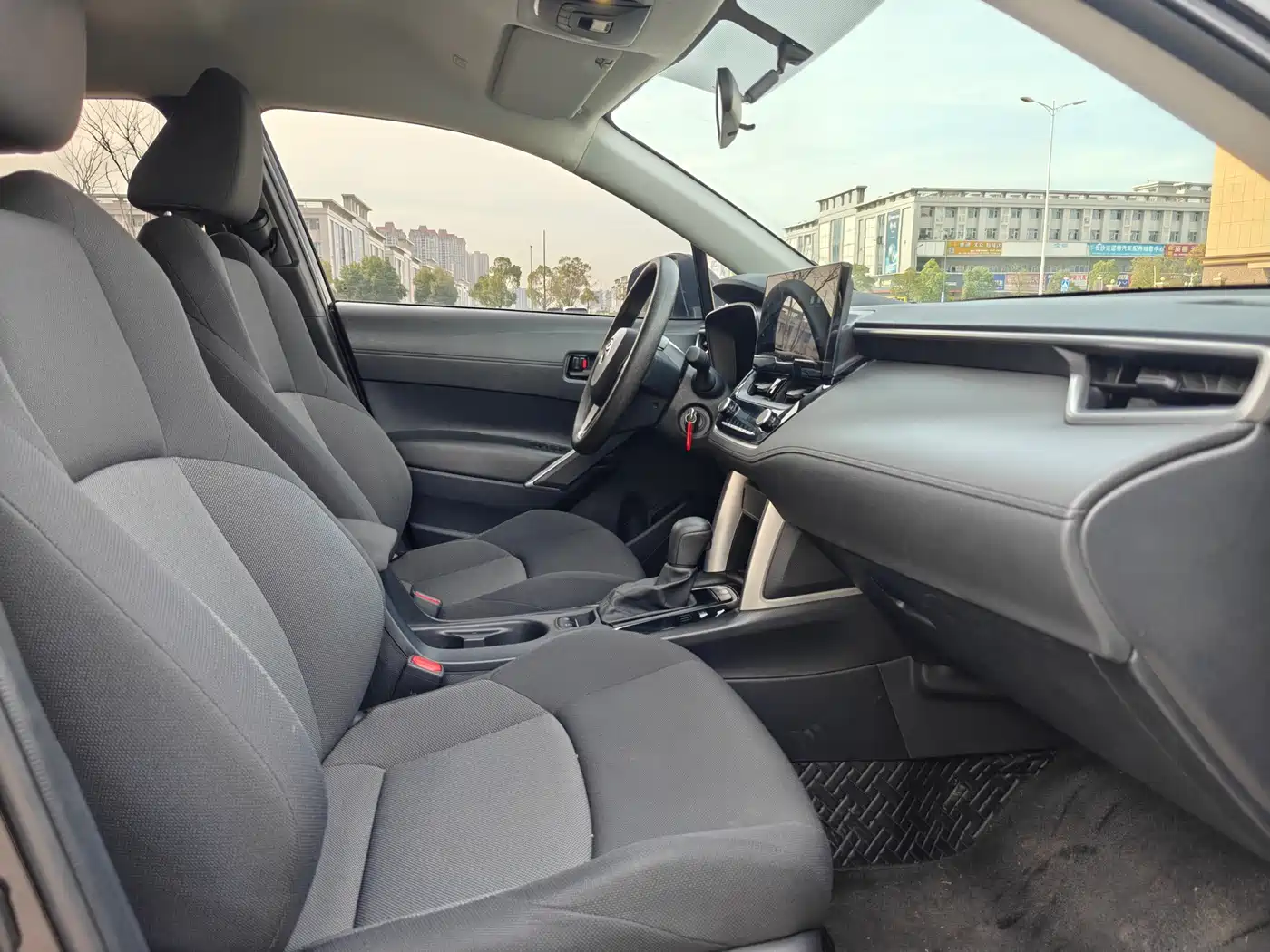 Toyota Frontlander 2022 2.0L CVT Elite фото 11