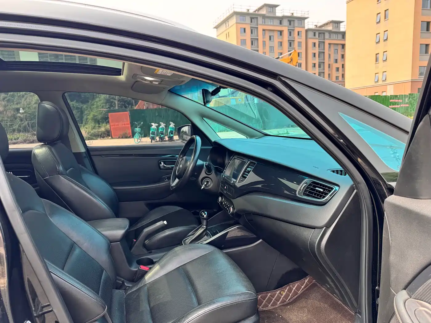 Kia Carens 2013 2.0L 5-Seat Auto Comfort China IV фото 3