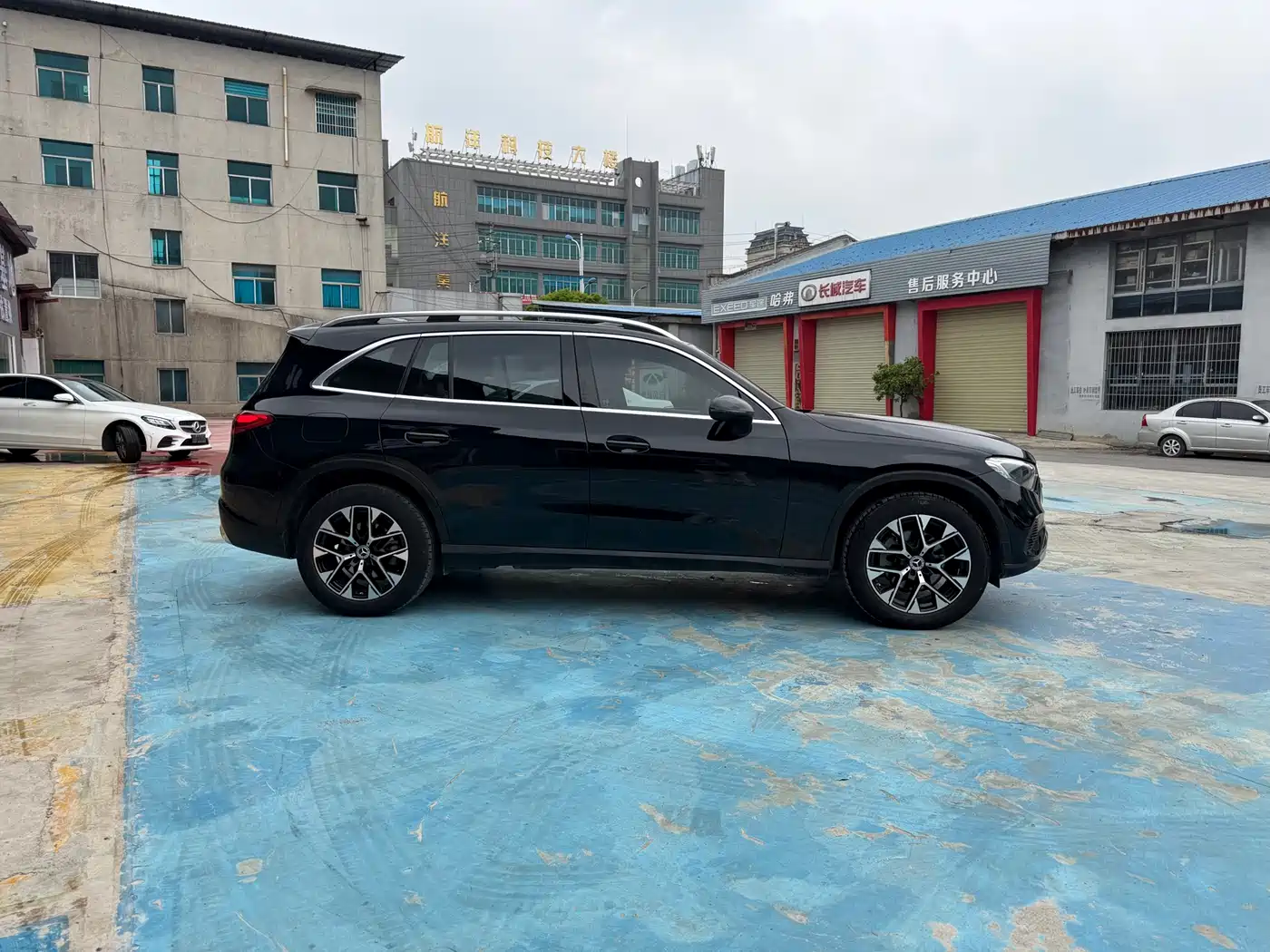 Mercedes-Benz GLC 2023 GLC 260 L 4MATIC Sport 5-seater фото 4