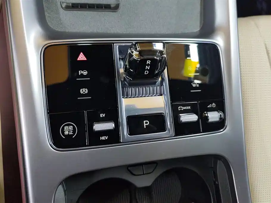 BYD Seal 07 DM-i 2025 DM-i 1.5L 125km Premium фото 16