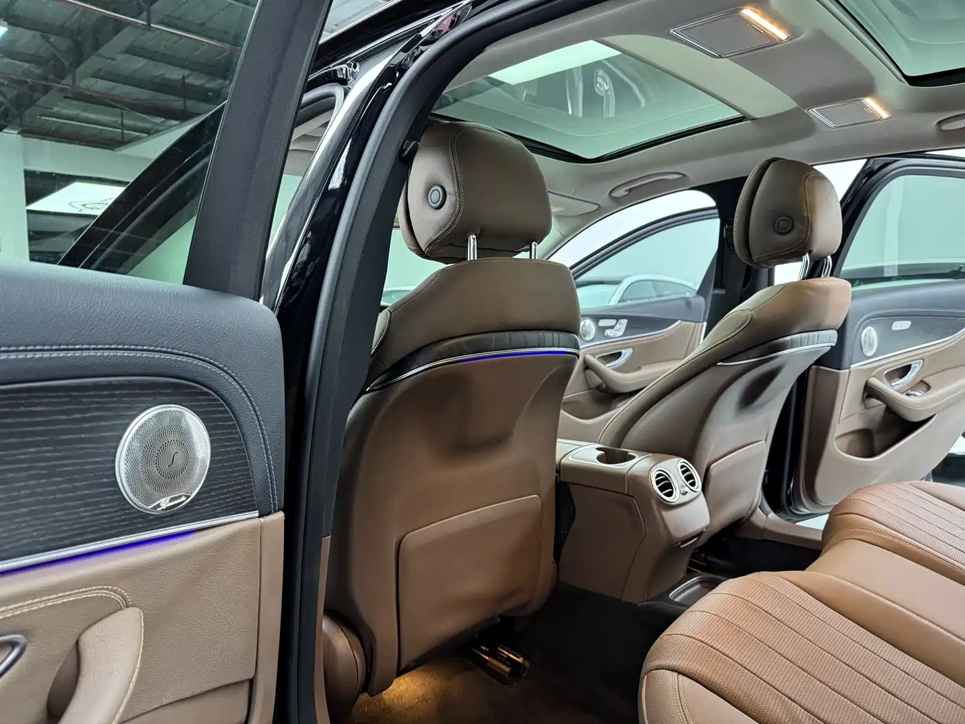 Mercedes-Benz E-Class 2020 E 300 L Fashion фото 8