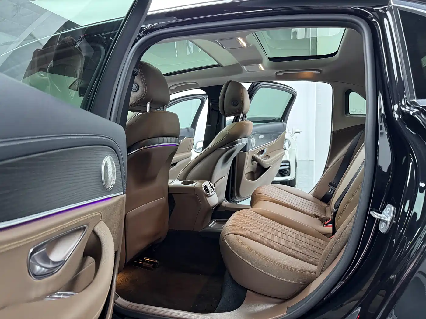 Mercedes-Benz E-Class 2020 E 300 L Fashion фото 7