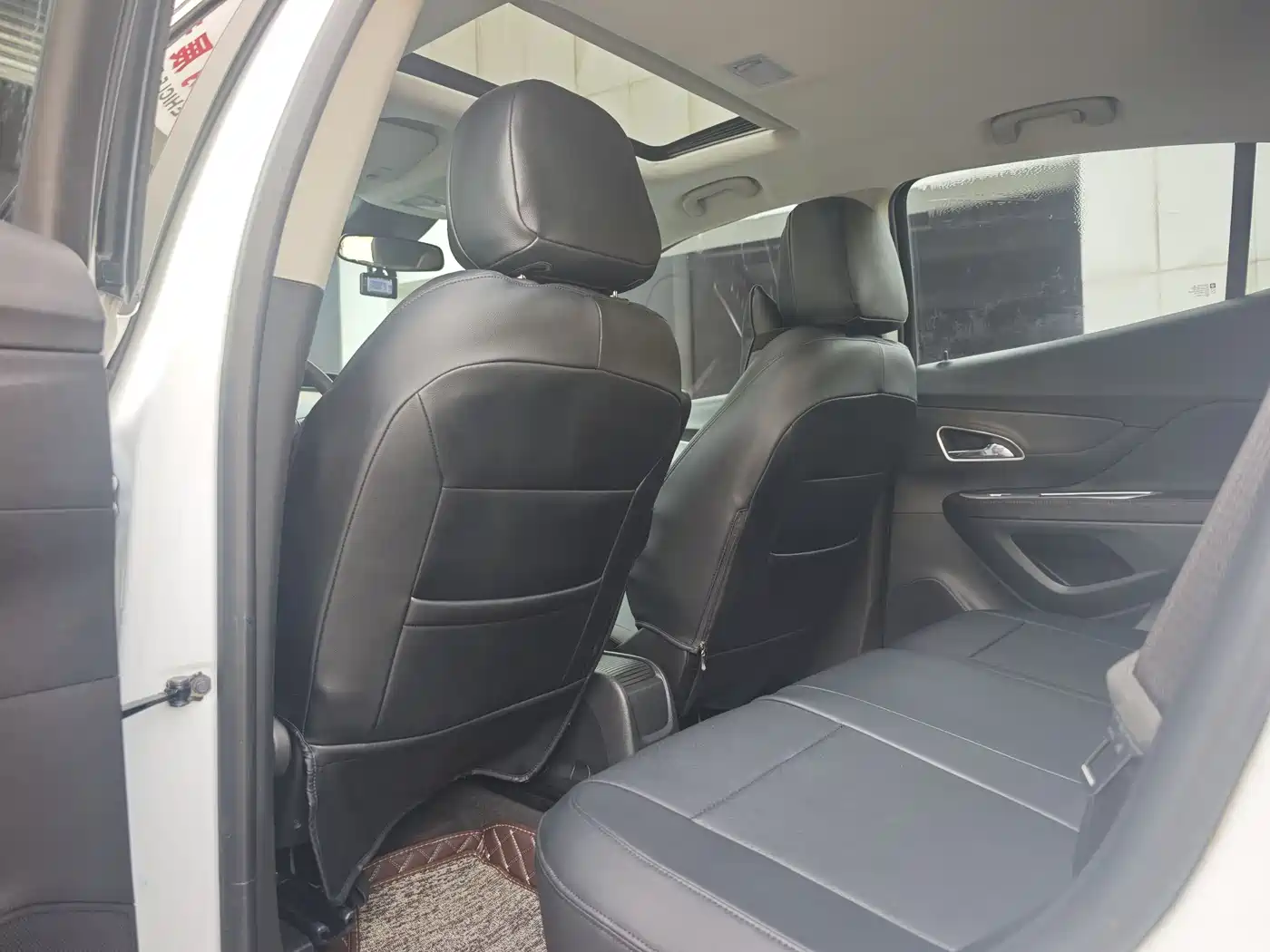 Фото 14 - Buick Encore