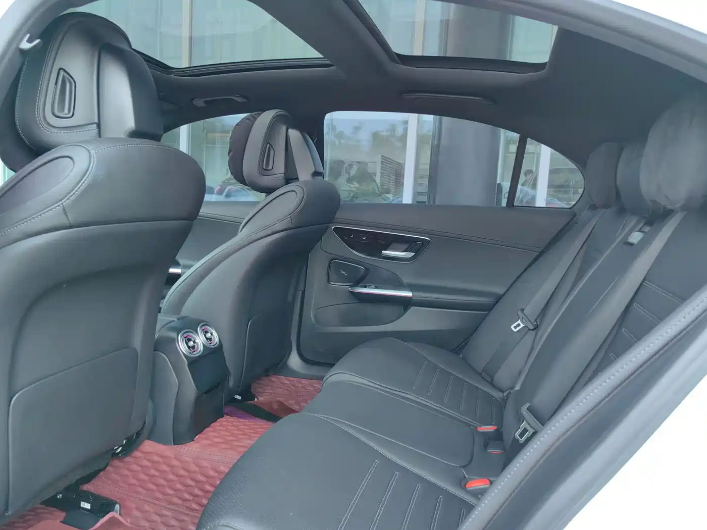 Mercedes-Benz C-Class 2023 Facelift C 260 L Sport Edition фото 10