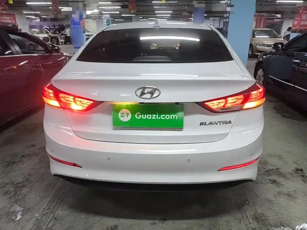 Hyundai Elantra 2020 1.5L CVT Smart Style·Elite фото 6