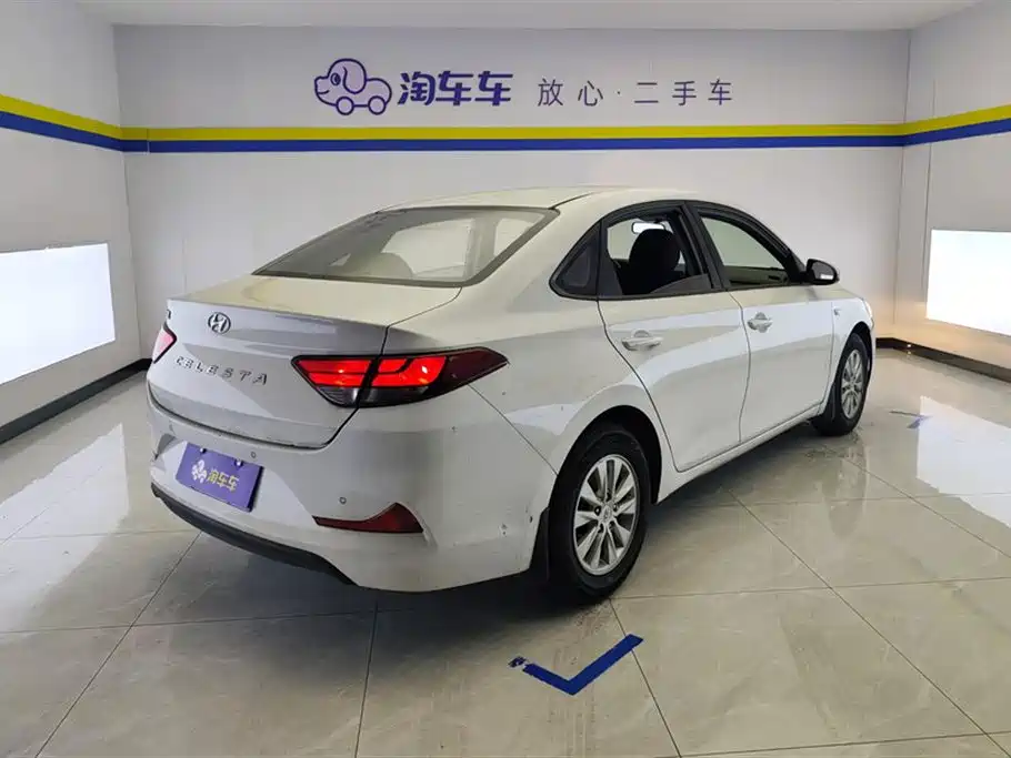 Hyundai Elantra 2018 1.6L Automatic Pleasing Edition GL China VI фото 3