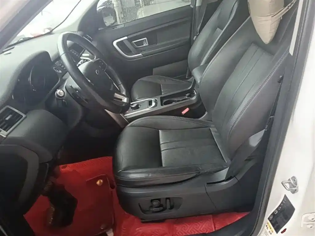 Land Rover Discovery Sport 2018 240PS SE Edition фото 15