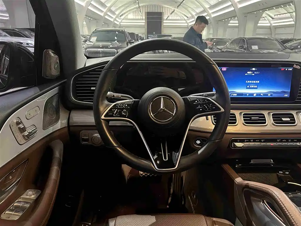 Mercedes-Benz GLS 2024 GLS 400 4MATIC фото 12