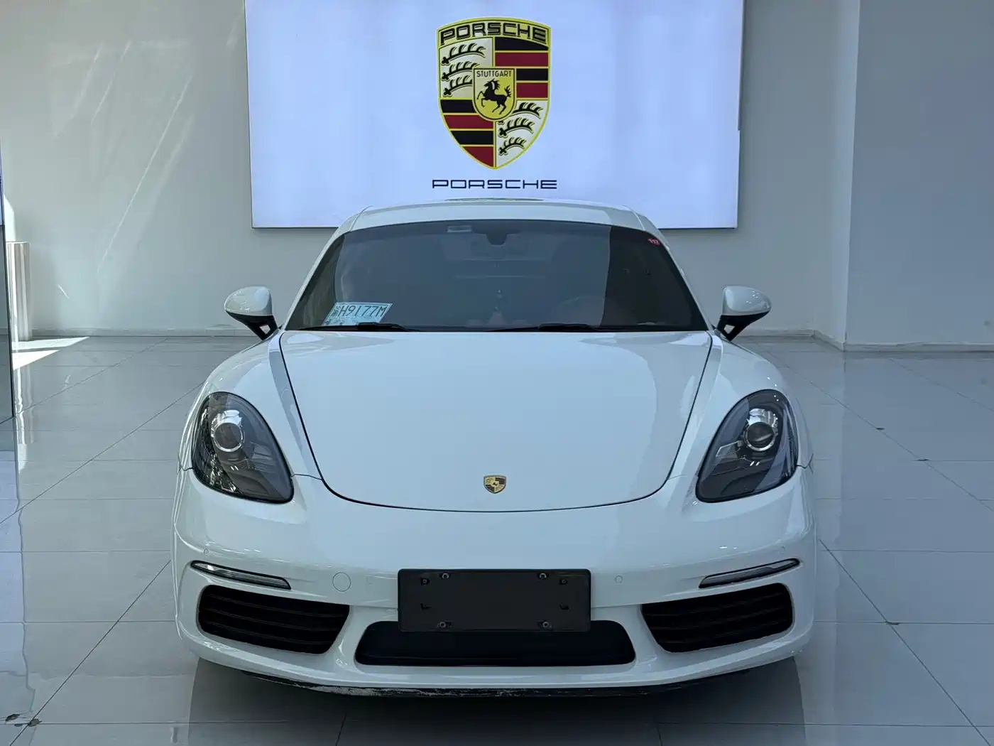Porsche 718 2018 Cayman 2.0T фото 2