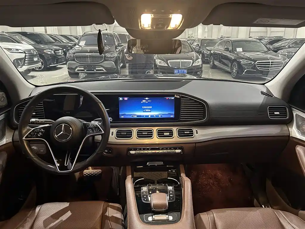 Mercedes-Benz GLS 2024 GLS 400 4MATIC фото 11