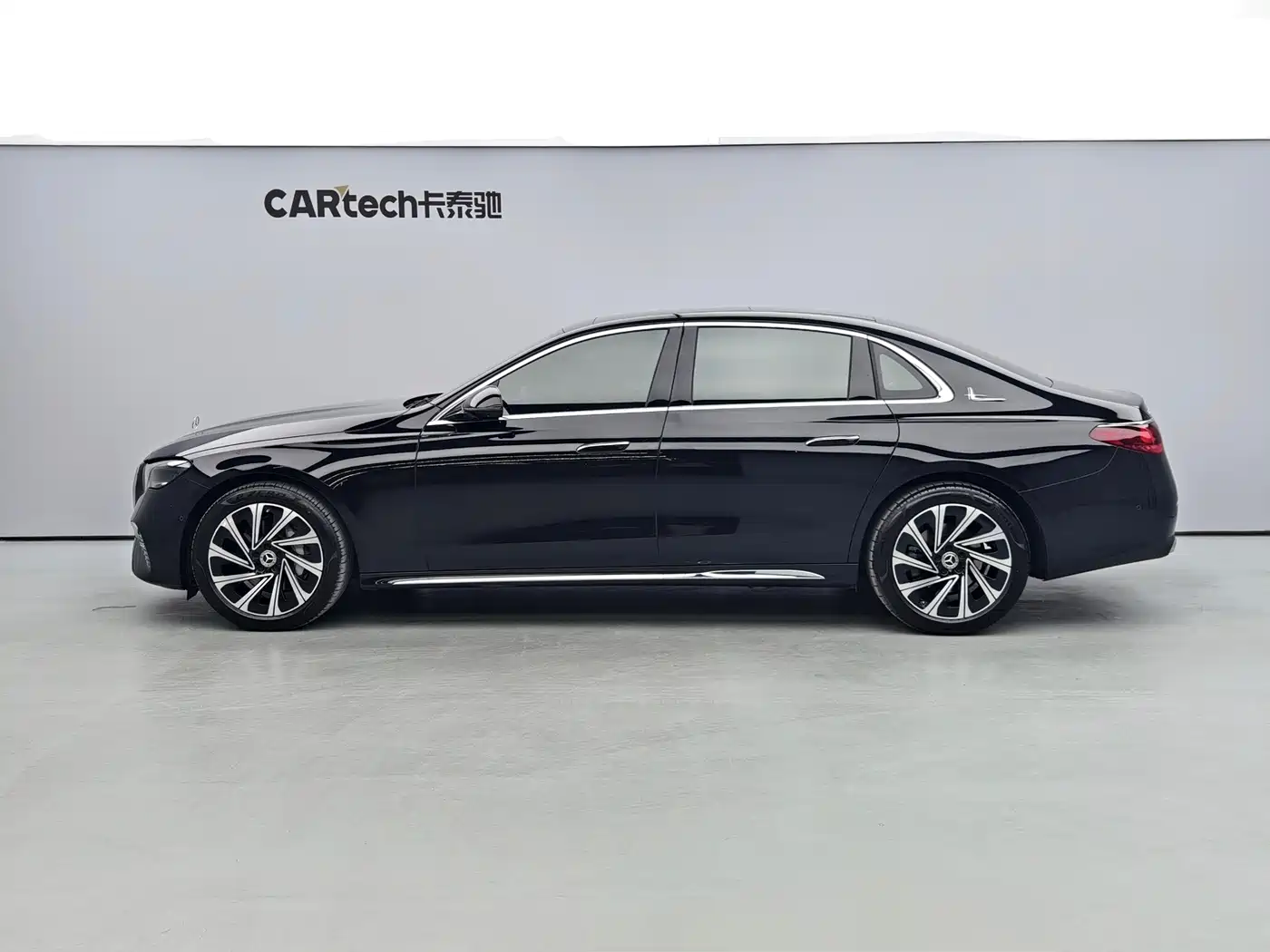 Mercedes-Benz E-Class 2024 Model E 300 L Luxury фото 3