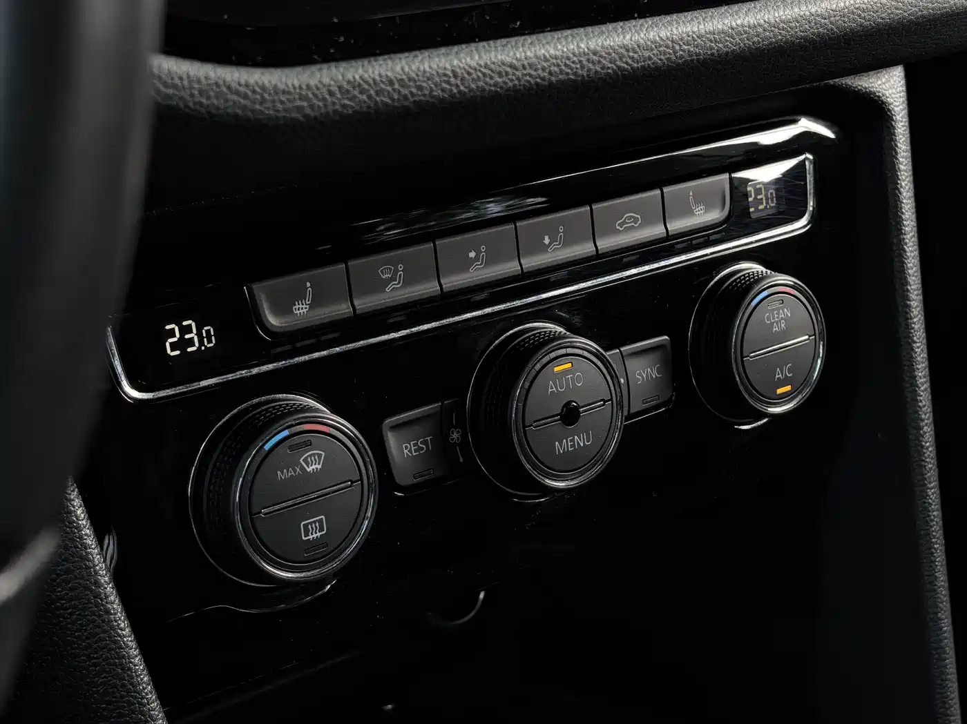 Volkswagen Tiguan L 2021 330TSI Automatic 2WD R-Line Premium фото 20