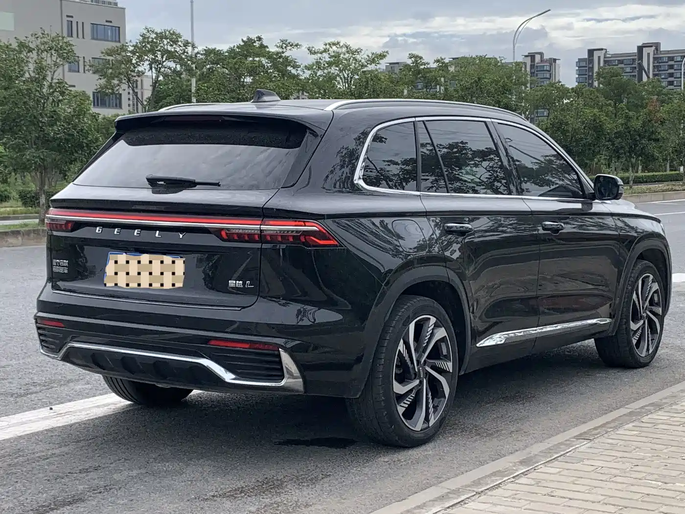 Photo 10 - Geely Xingyue L