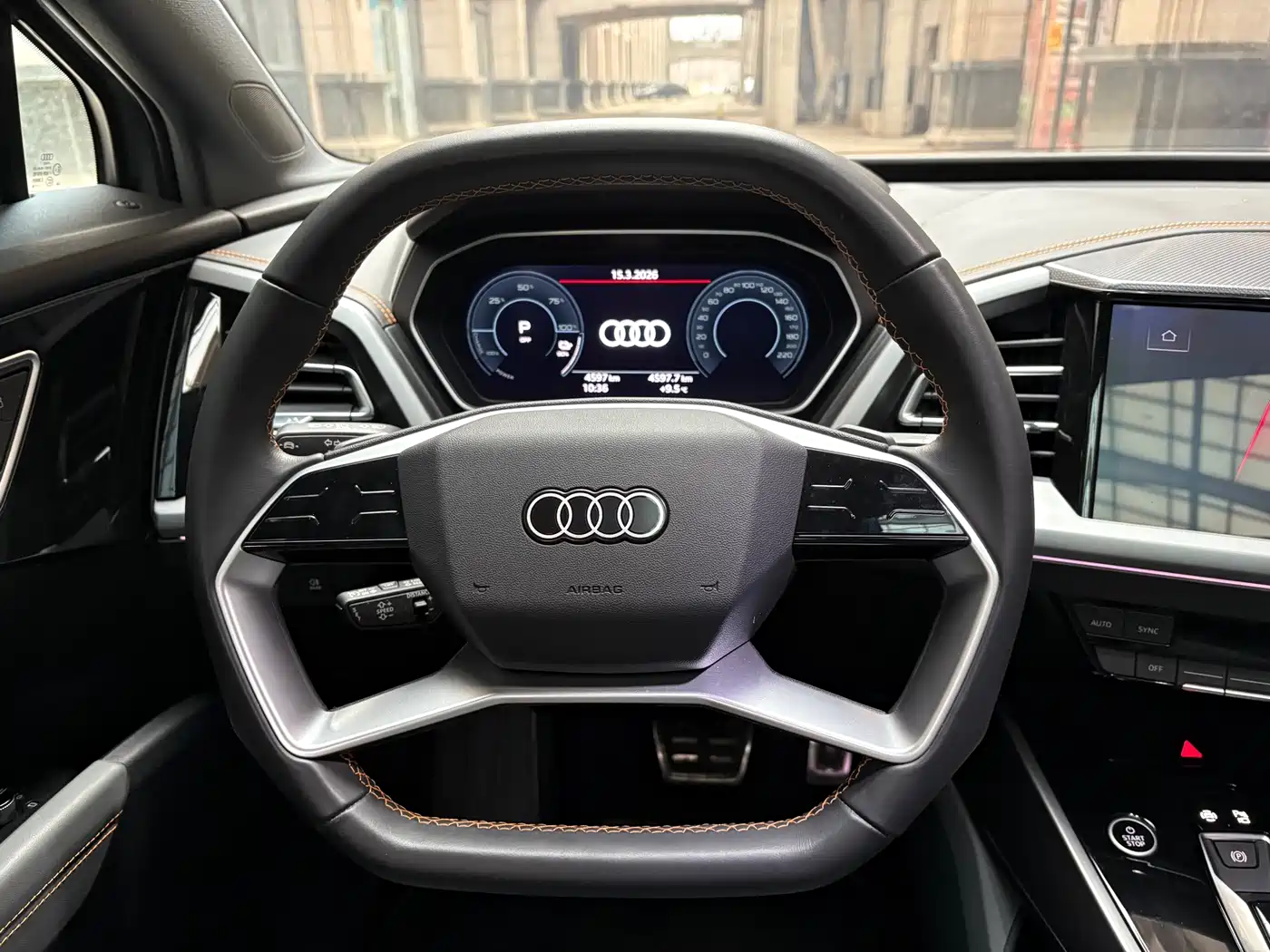 AUDI Q4 E TRON