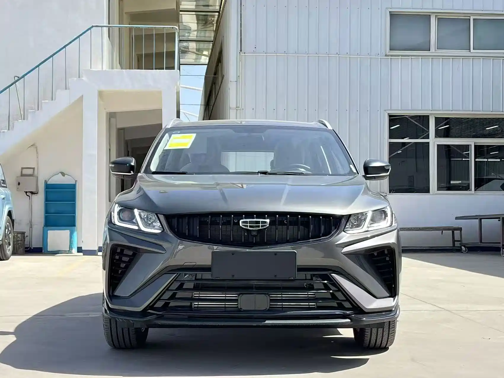 Фото 2 - Geely Coolray