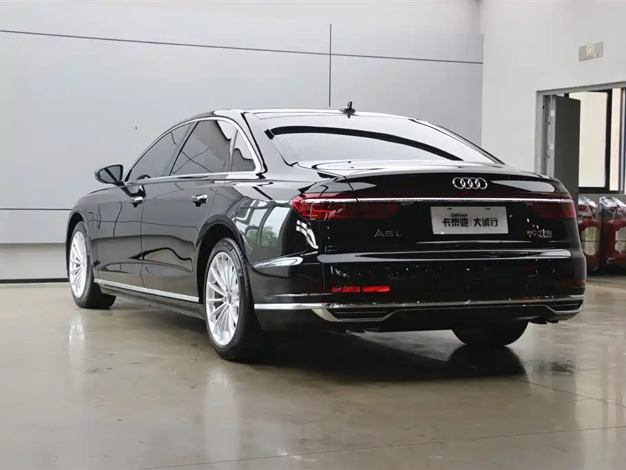 Audi A8 2022 A8L 50 TFSI quattro Comfort Collector's Edition фото 31