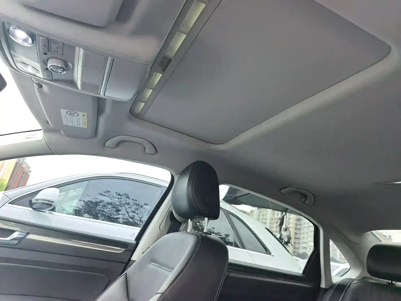 Volkswagen Passat 2017 330TSI DSG Luxury фото 10