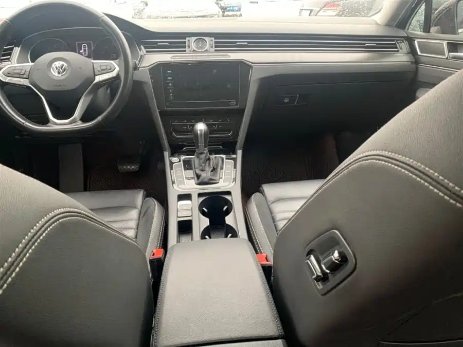 Volkswagen Magotan 2020 280TSI DSG Comfort фото 5