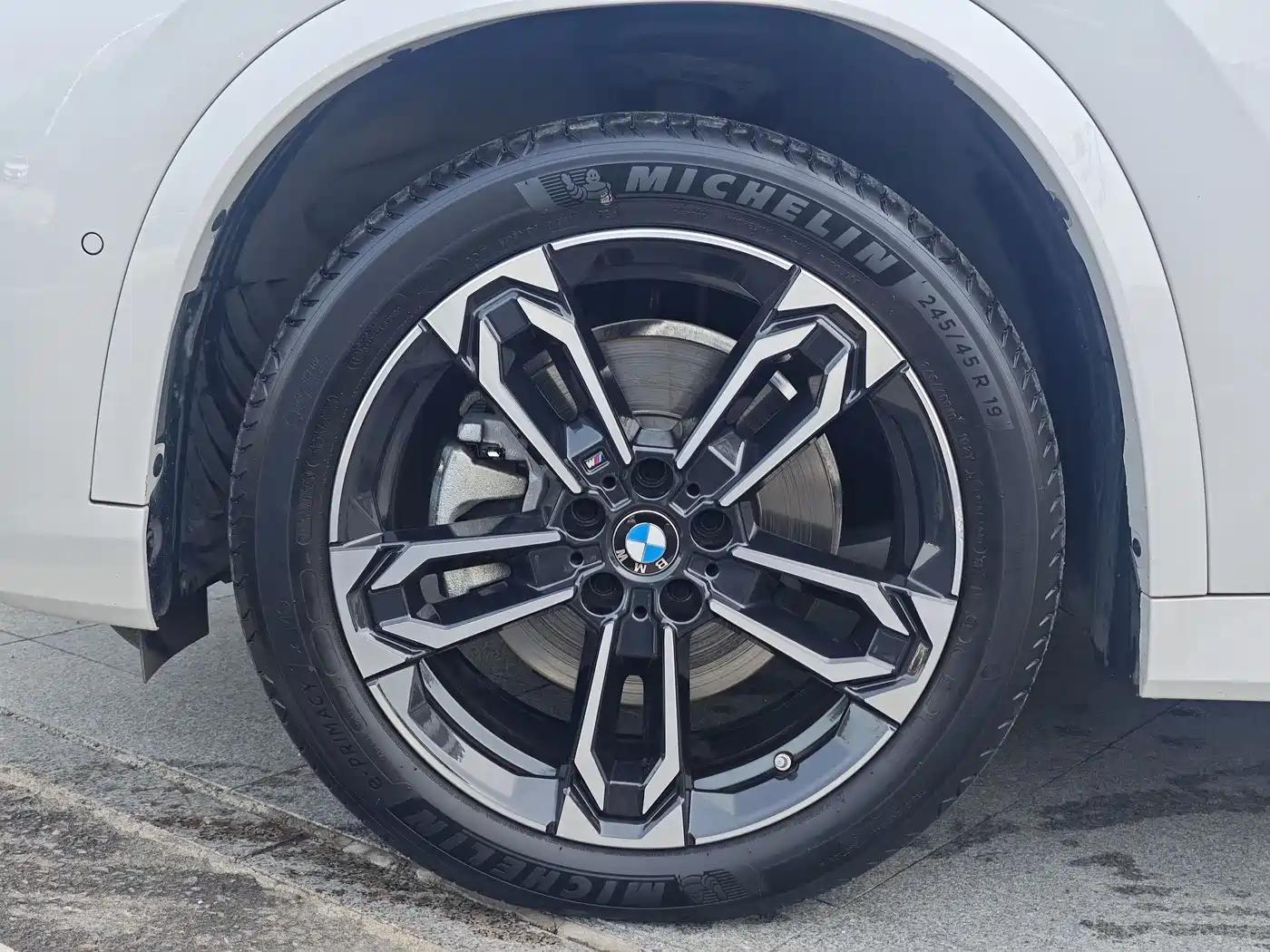 BMW X1 2024 sDrive25Li M Sport Package фото 7