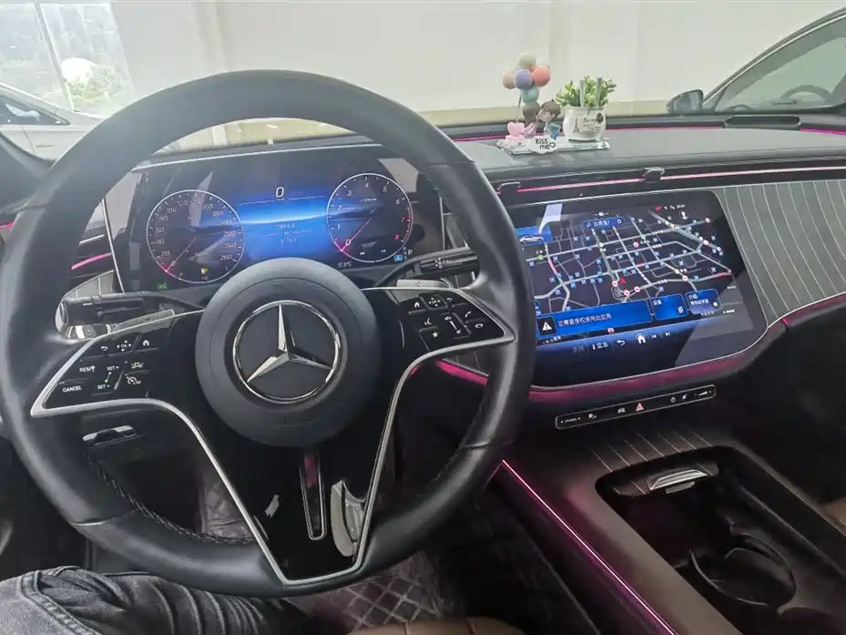 Mercedes-Benz E-Class 2024 E 300 L Fashion фото 3