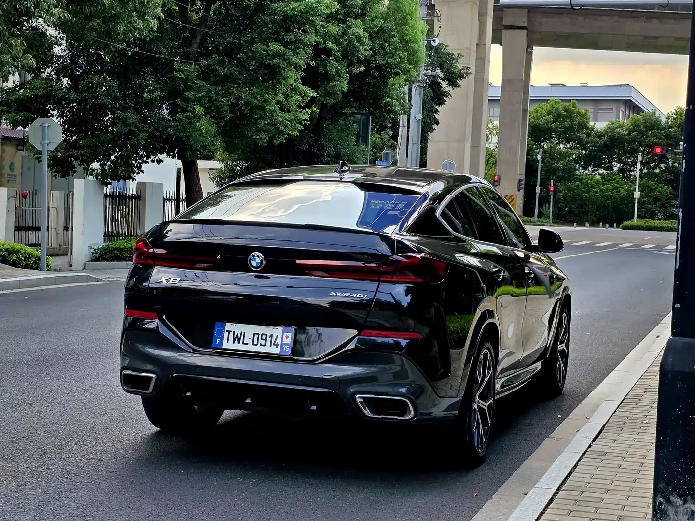BMW X6 2023 2022 Facelift xDrive40i Exclusive M Sport Package