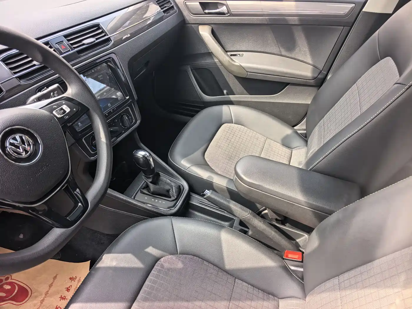 Volkswagen Santana 2016 1.6L Automatic Comfort Edition фото 11
