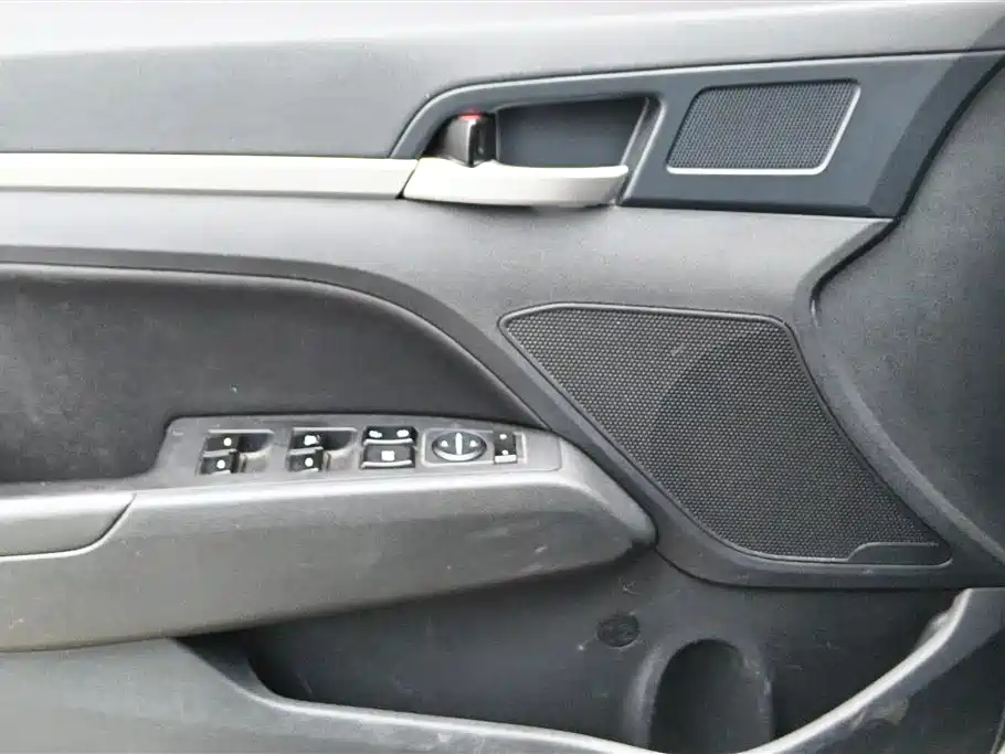 Hyundai Elantra 2016 Model 1.6L Automatic Smart Elite фото 7