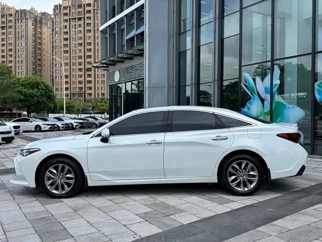 Toyota Avalon 2021 2.5L Luxury Edition — фото 3