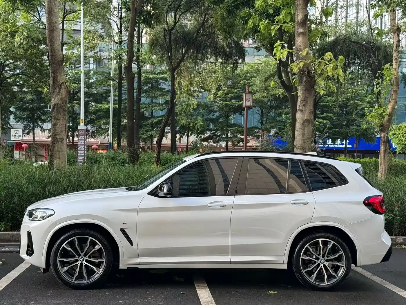 Photo 2 - BMW X3