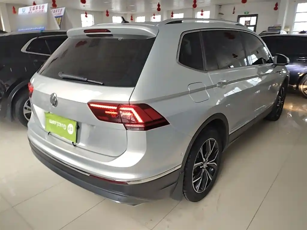 Volkswagen Tiguan L 2019 380TSI Auto AWD Smart Luxury Edition China V фото 7