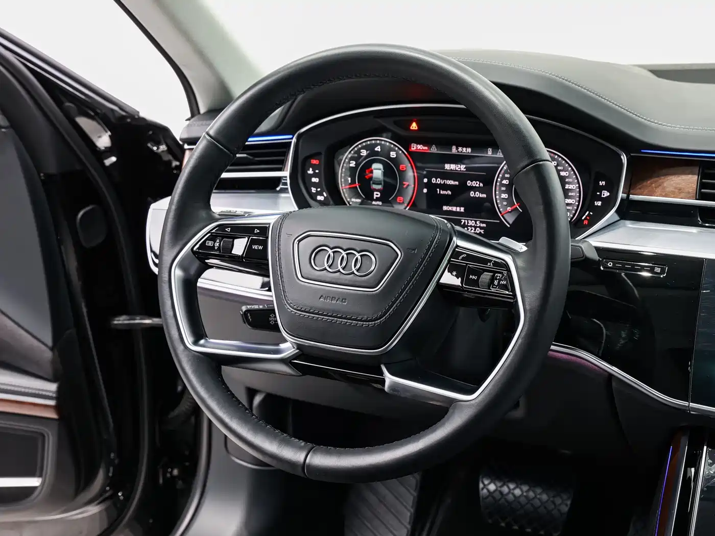 Audi A8 2023 A8L 50 TFSI quattro Premium фото 18