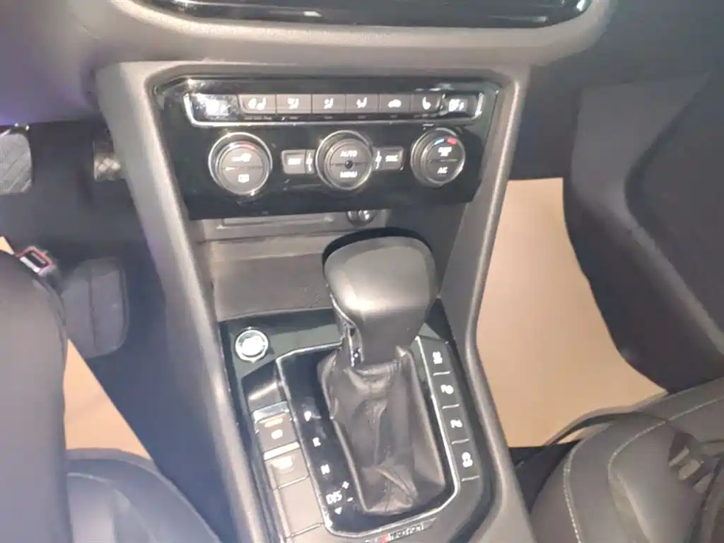 Volkswagen Tiguan L 2019 380TSI Auto AWD Smart Luxury Edition China V фото 14