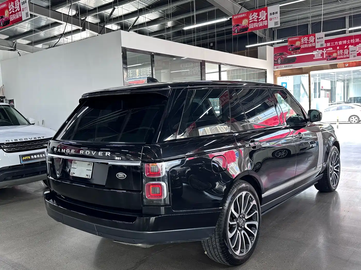 Land Rover Range Rover 2019 3.0 SC V6 Prestige Genesis Extended Edition фото 10
